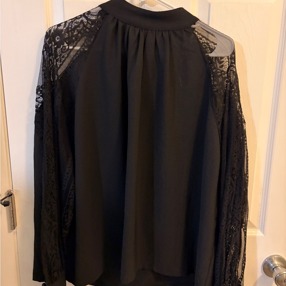 White Birch Black Lace Sleeve Blouse